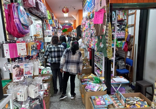 locación de plaza surticentro